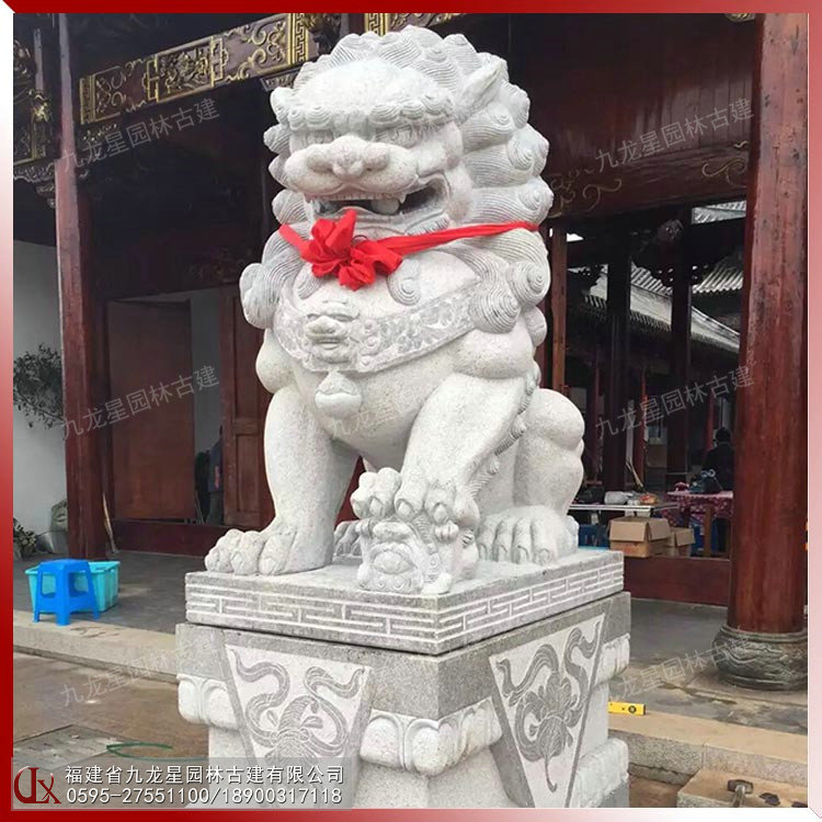 看門(mén)石獅子